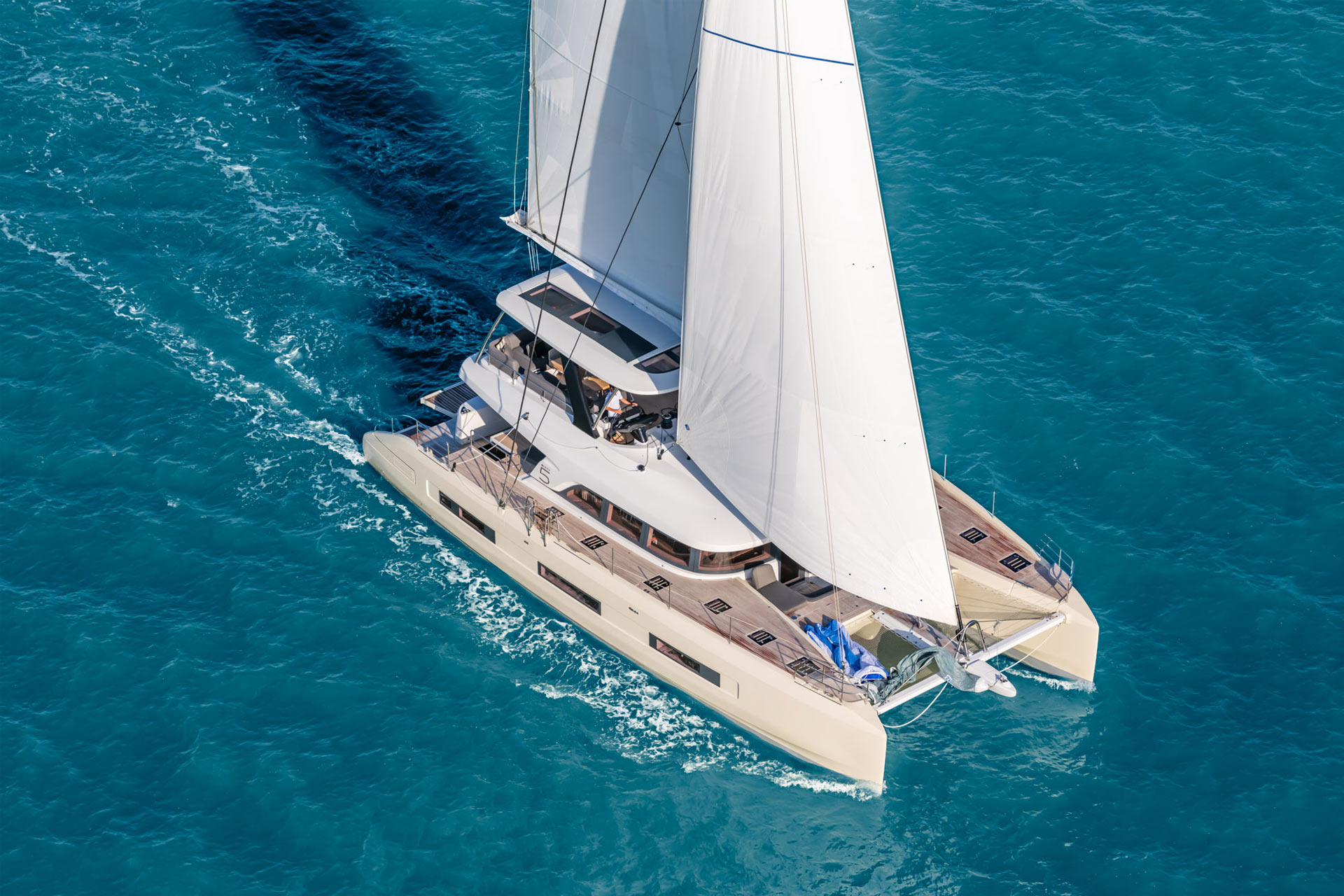 Catamaran sur le Lac Léman